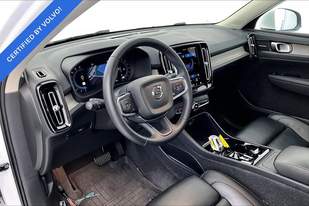 Used 2023 Volvo XC40 B5 Plus w/ Protection Package Premier AWD/4WD image 15