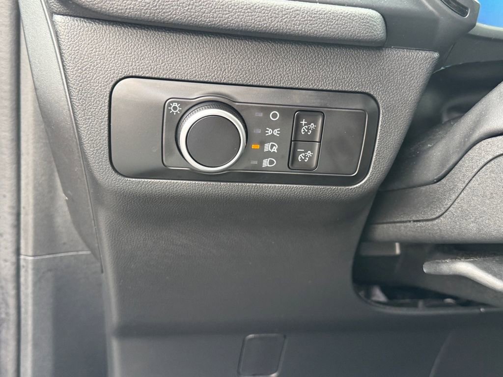 Used 2025 Ford Escape ST-Line image 17