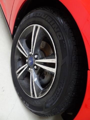 Used 2014 Ford Focus SE w/ SE Sport Package image 8