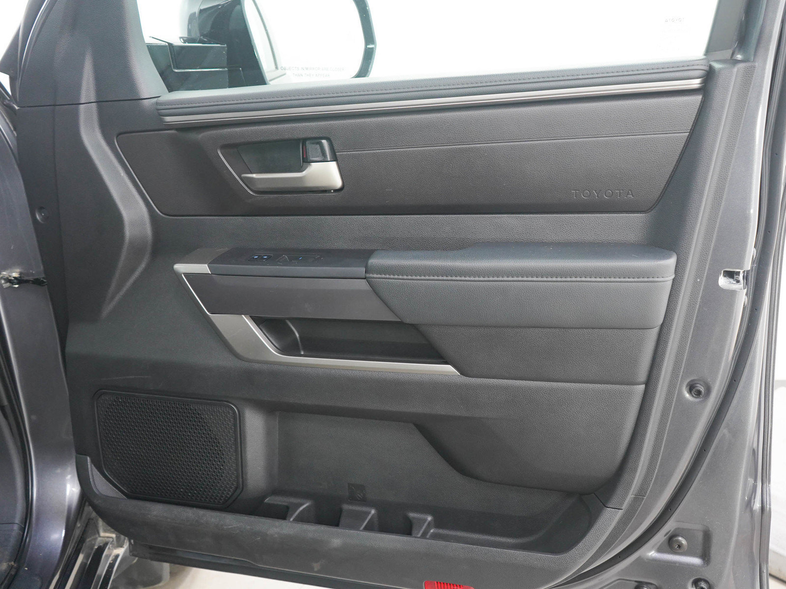 Used 2022 Toyota Tundra SR5 AWD/4WD image 12