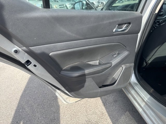 Used 2022 Nissan Altima 2.5 SV image 10