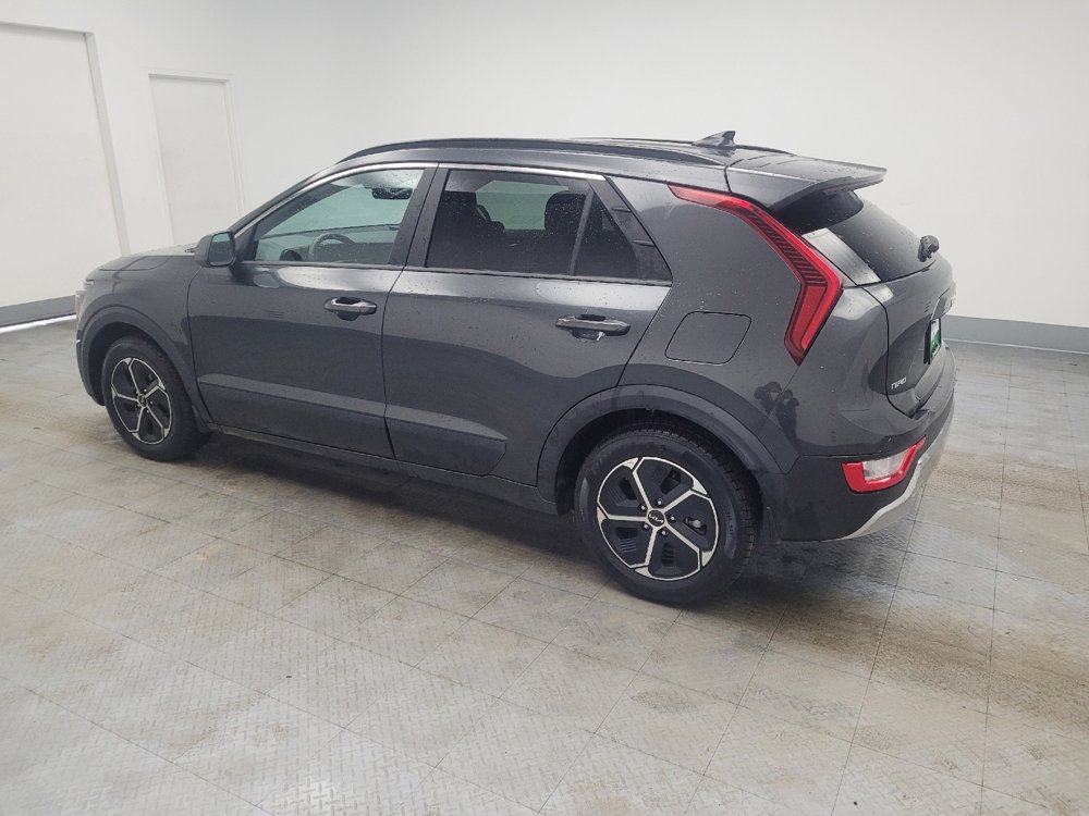 Used 2024 Kia Niro LX image 3