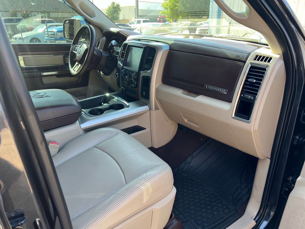 Used 2016 RAM 2500 Laramie w/ Convenience Group image 20