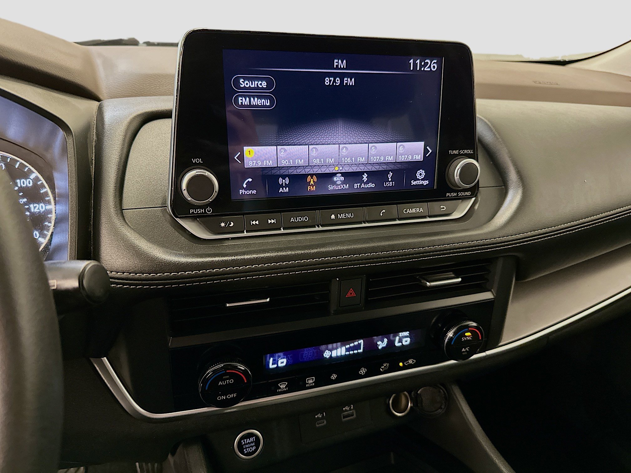 Used 2023 Nissan Rogue SV image 25