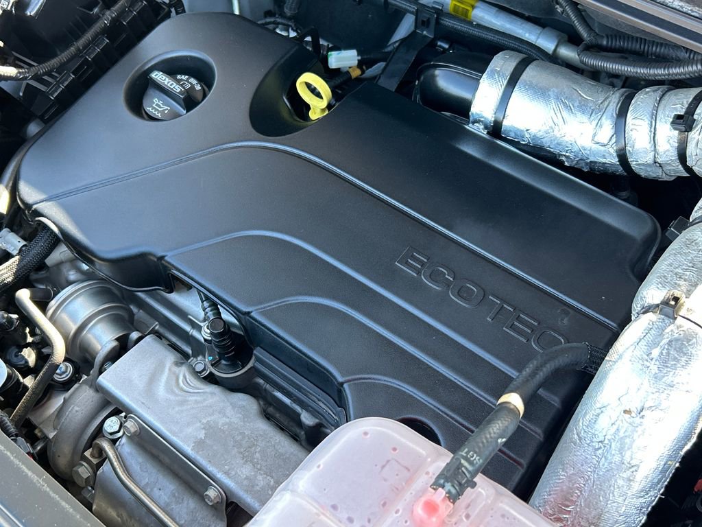 Used 2022 Chevrolet Trax LT w/ Driver Confidence Package AWD/4WD image 28