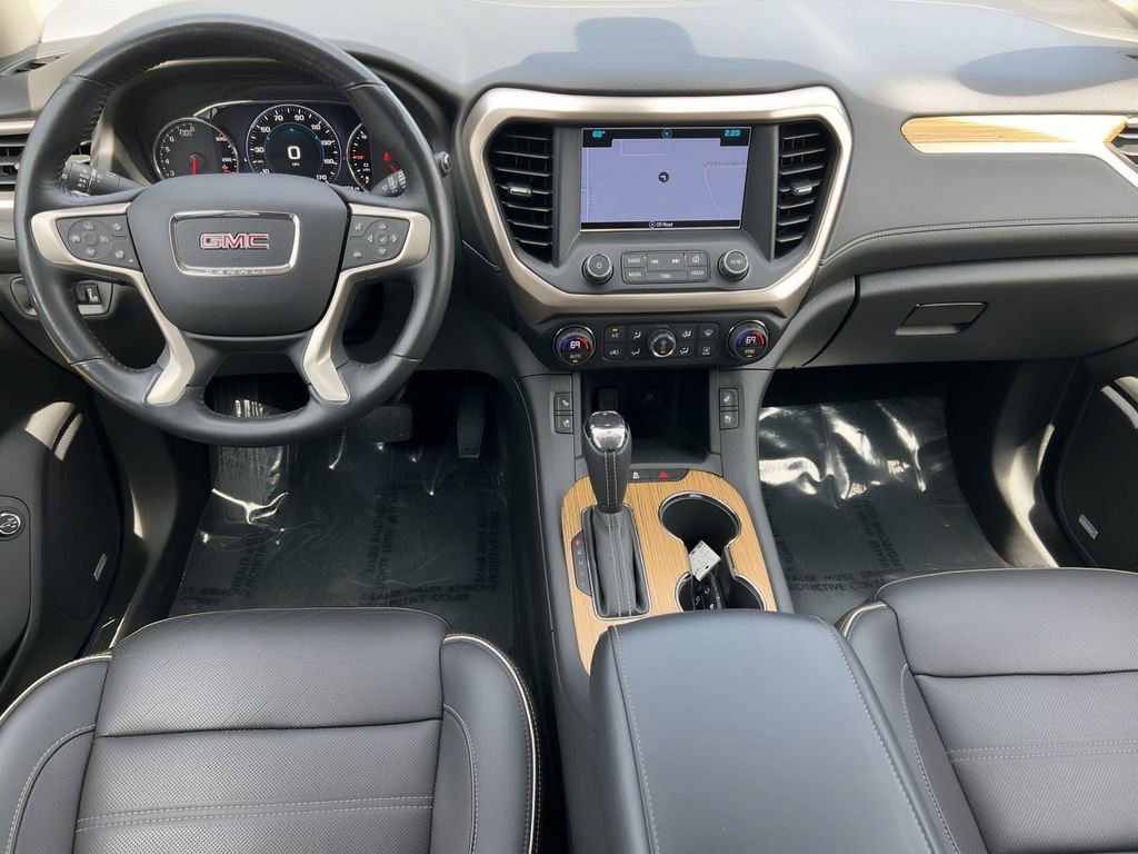 Used 2018 GMC Acadia Denali w/ Technology Package AWD/4WD image 5