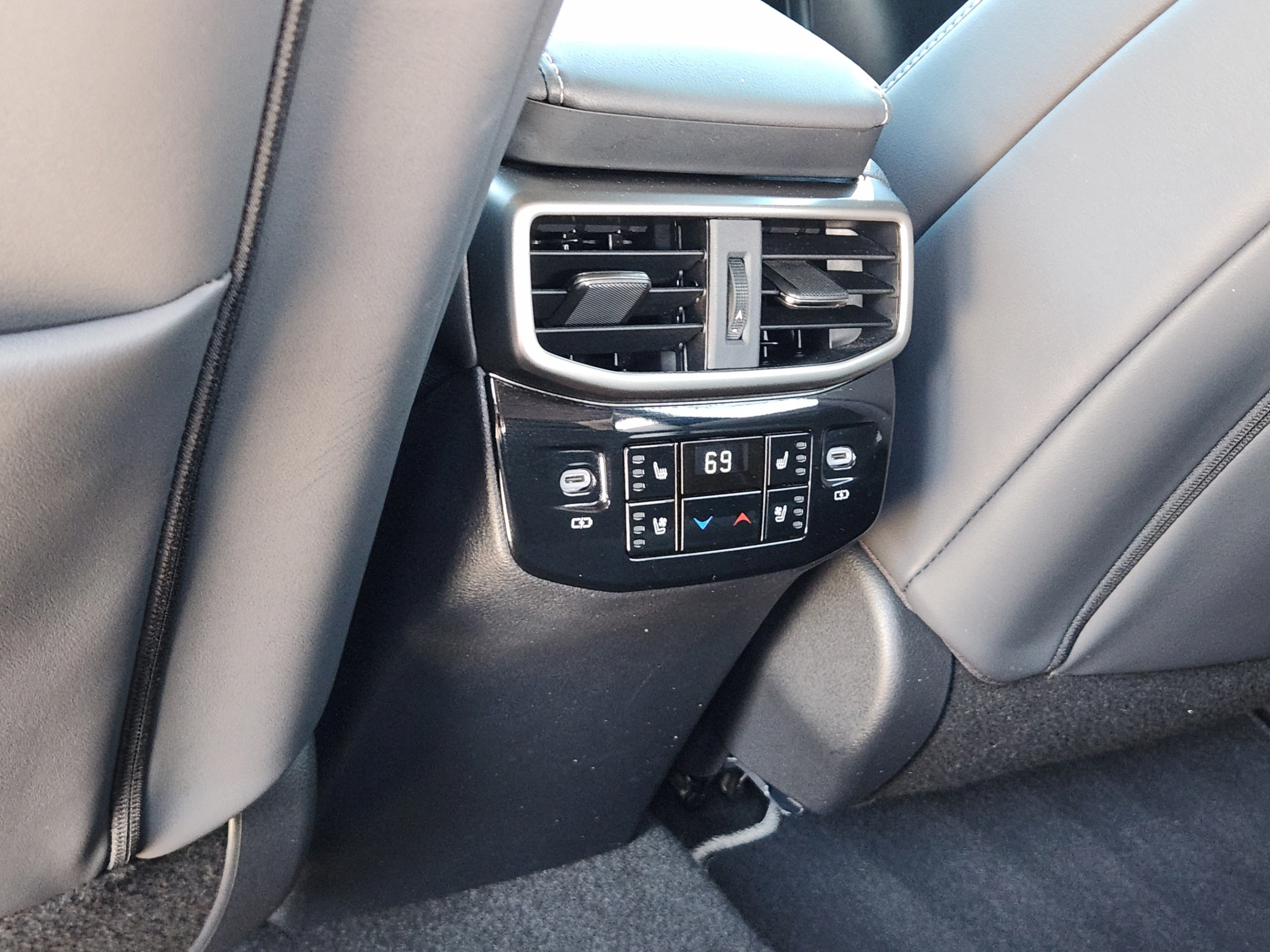 Used 2023 Lexus RX 500h F Sport w/ Cold Area Package AWD/4WD image 22