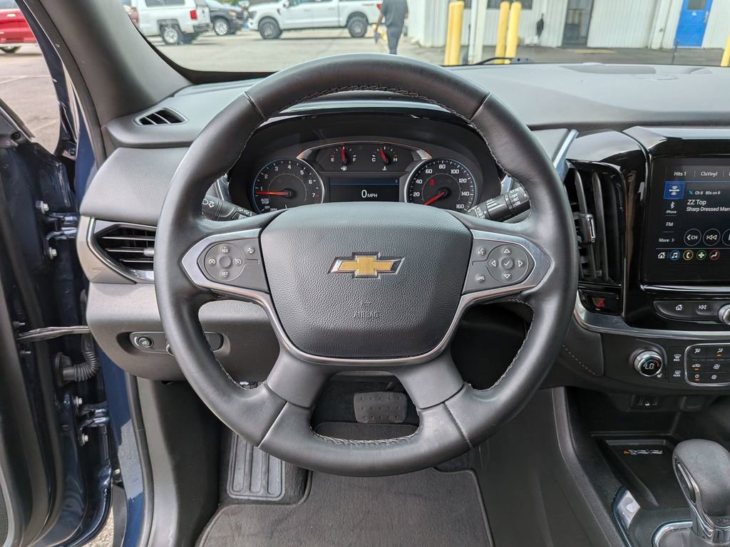 Used 2023 Chevrolet Traverse LT FWD image 13