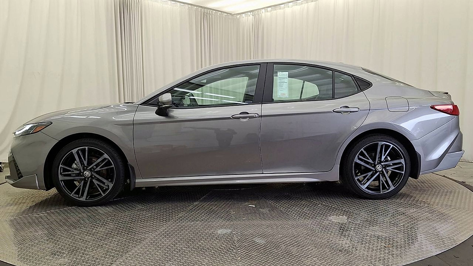 Used 2026 Toyota Camry XSE w/ Premium Plus Package AWD/4WD image 8