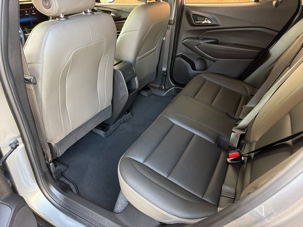 Used 2024 Chevrolet Trax ACTIV w/ Sunroof Package image 29