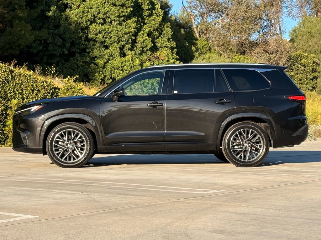 Certified 2024 Lexus TX 350 AWD w/ Captains Chair Package image 9