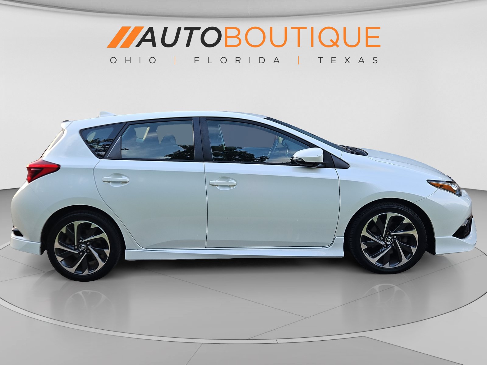 Used 2018 Toyota Corolla iM FWD image 7
