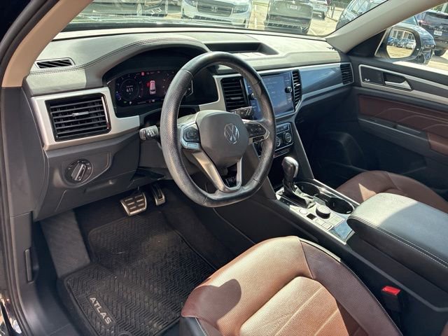 Used 2022 Volkswagen Atlas SEL Premium image 18