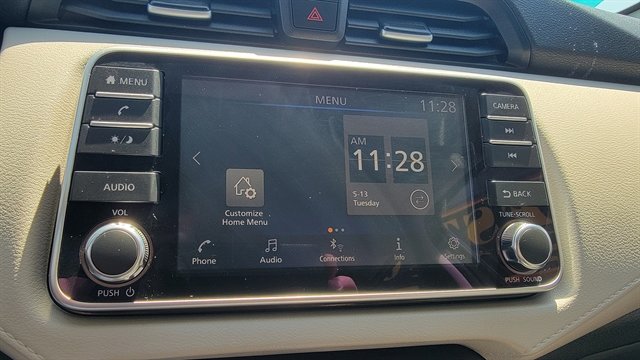 Used 2022 Nissan Versa SV w/ Trunk Package FWD image 28