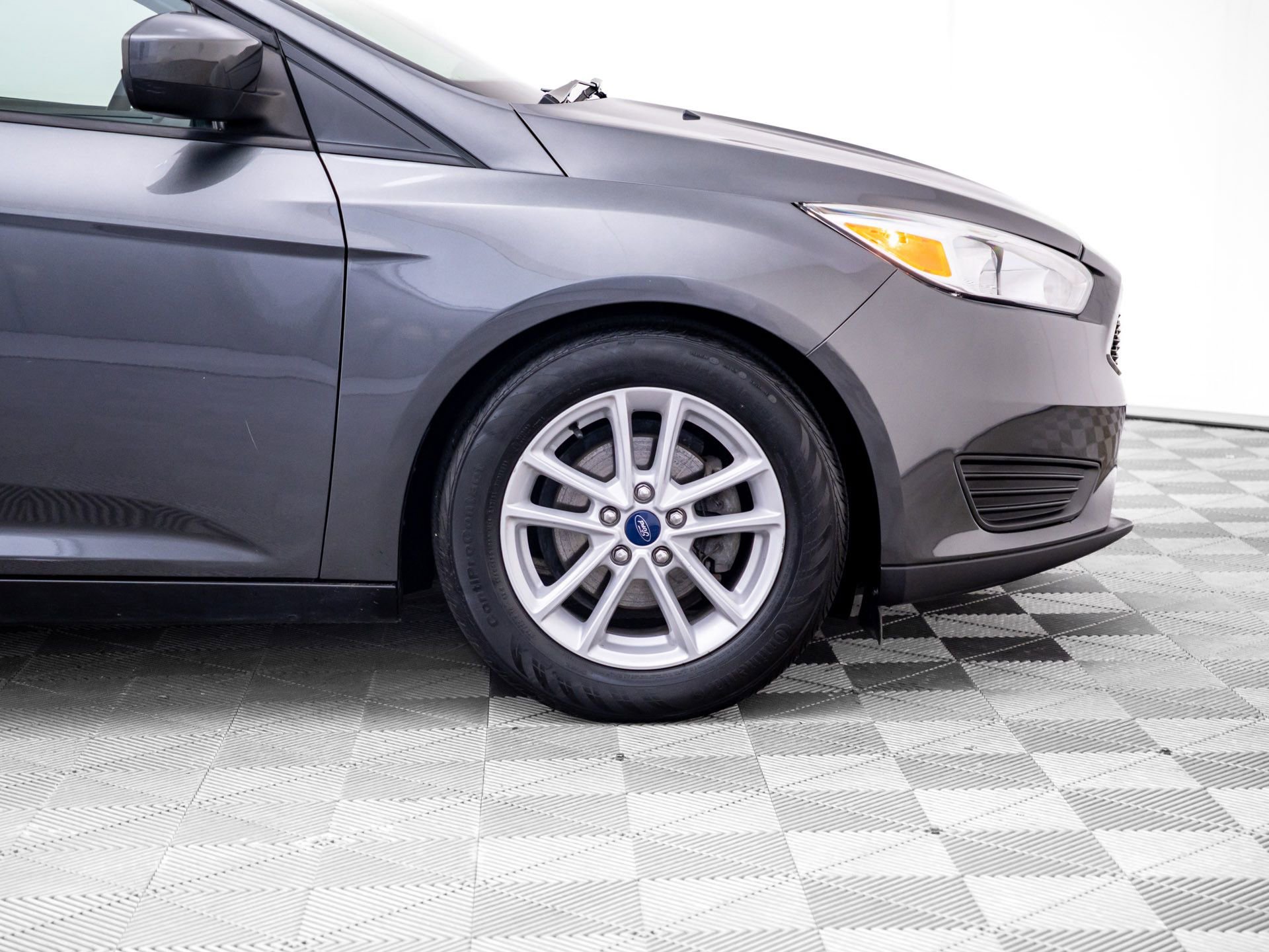 Used 2018 Ford Focus SE image 28