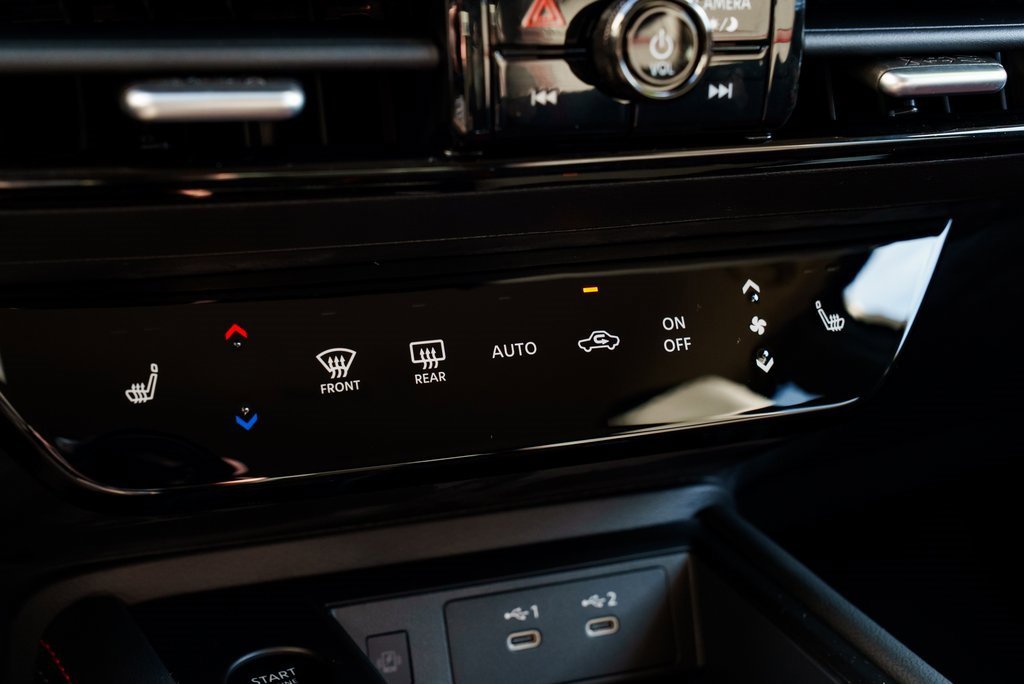 New 2026 Nissan Kicks SR image 16