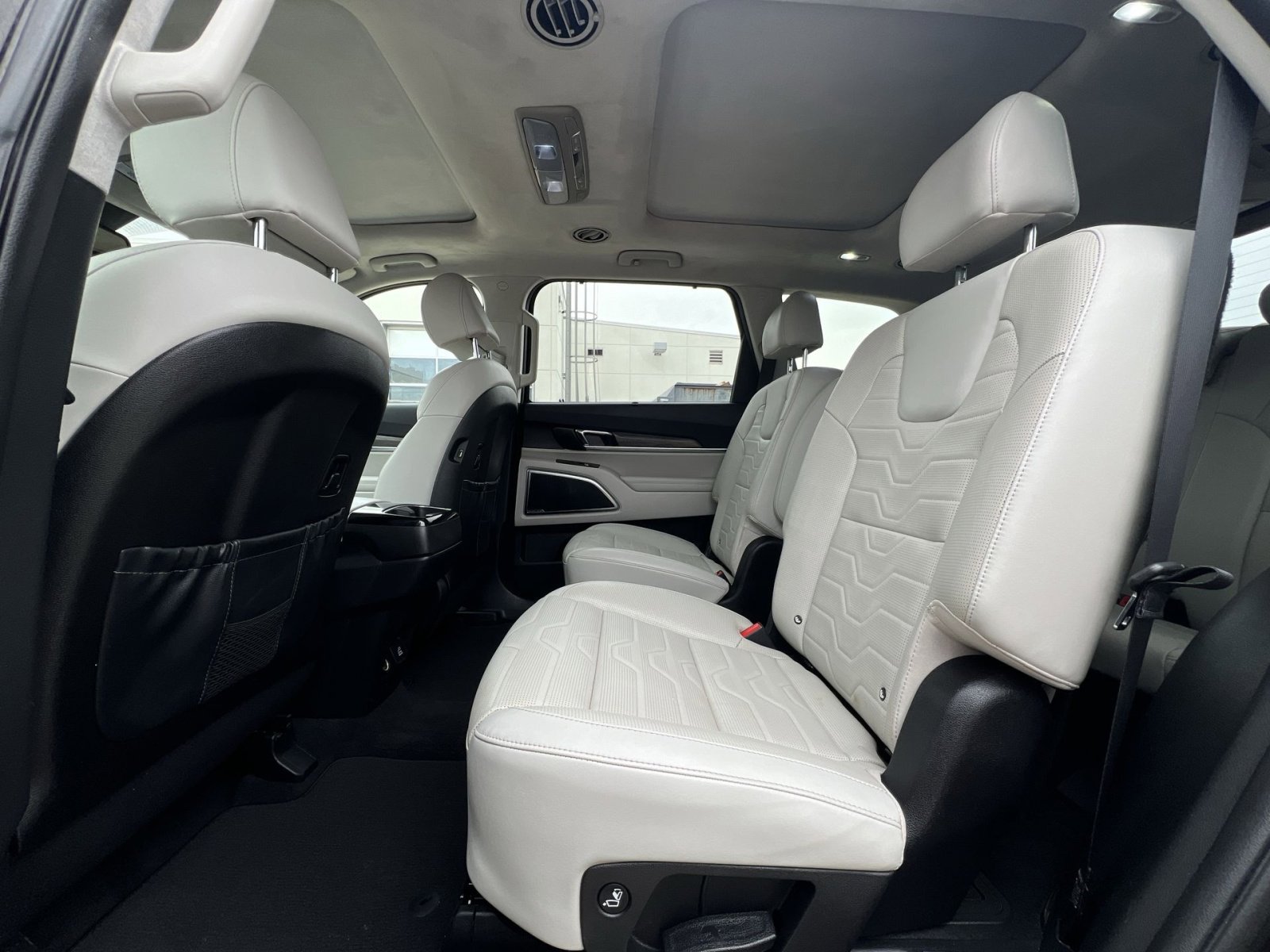 Used 2022 Kia Telluride SX w/ SX Prestige Package image 25