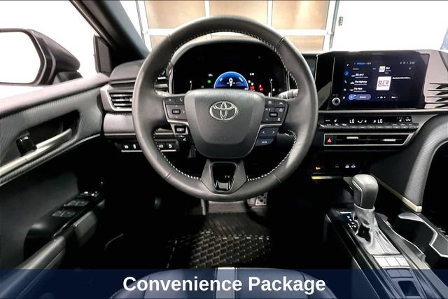 Used 2026 Toyota Camry SE AWD/4WD image 11