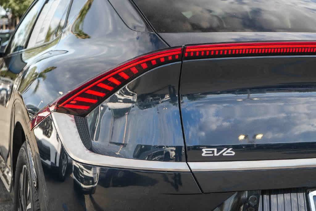 Certified 2024 Kia EV6 Wind RWD image 9