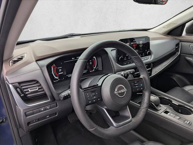 Used 2022 Nissan Rogue Platinum w/ Head-Up Display Package FWD image 12