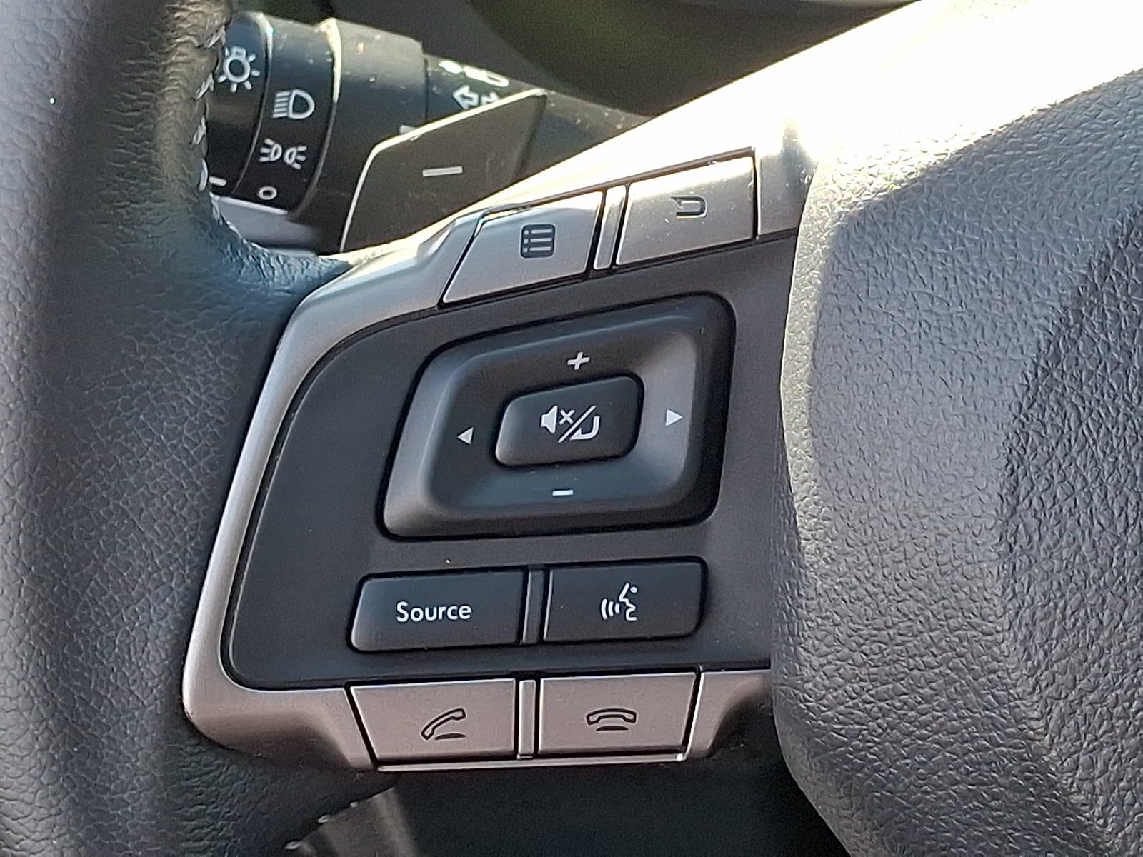 Used 2015 Subaru Impreza 2.0i Premium AWD/4WD image 21