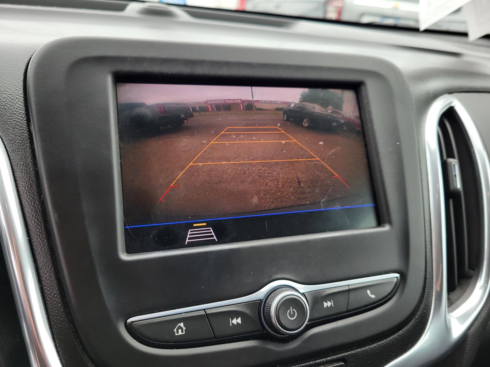Used 2020 Chevrolet Equinox LT FWD image 21