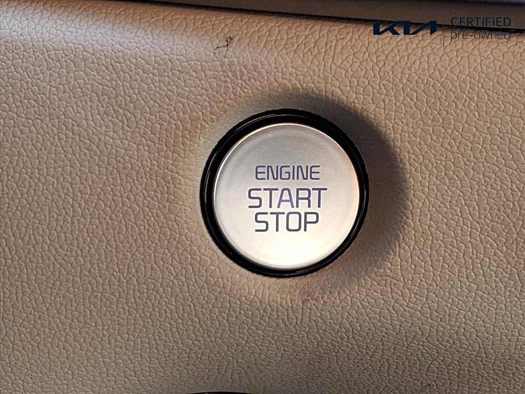Certified 2025 Kia Sorento S image 11