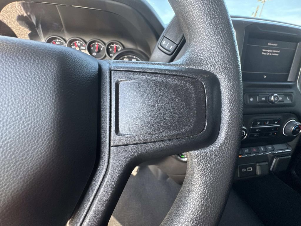 Certified 2024 Chevrolet Silverado 1500 Custom image 25