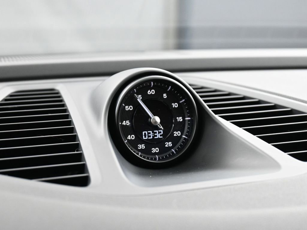 Certified 2025 Porsche Macan 4S Electric image 20