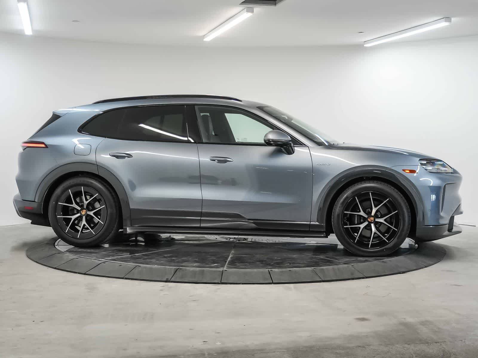 New 2026 Porsche Cayenne Electric AWD/4WD image 6