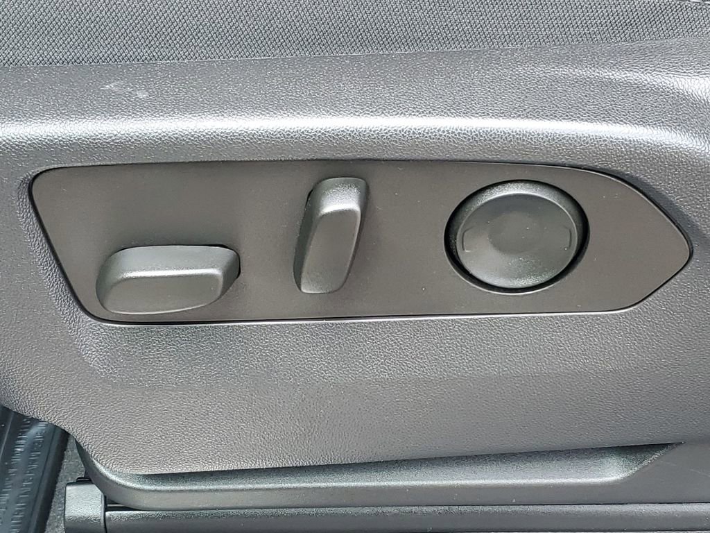 Certified 2022 Chevrolet Silverado 1500 RST w/ Convenience Package II image 40