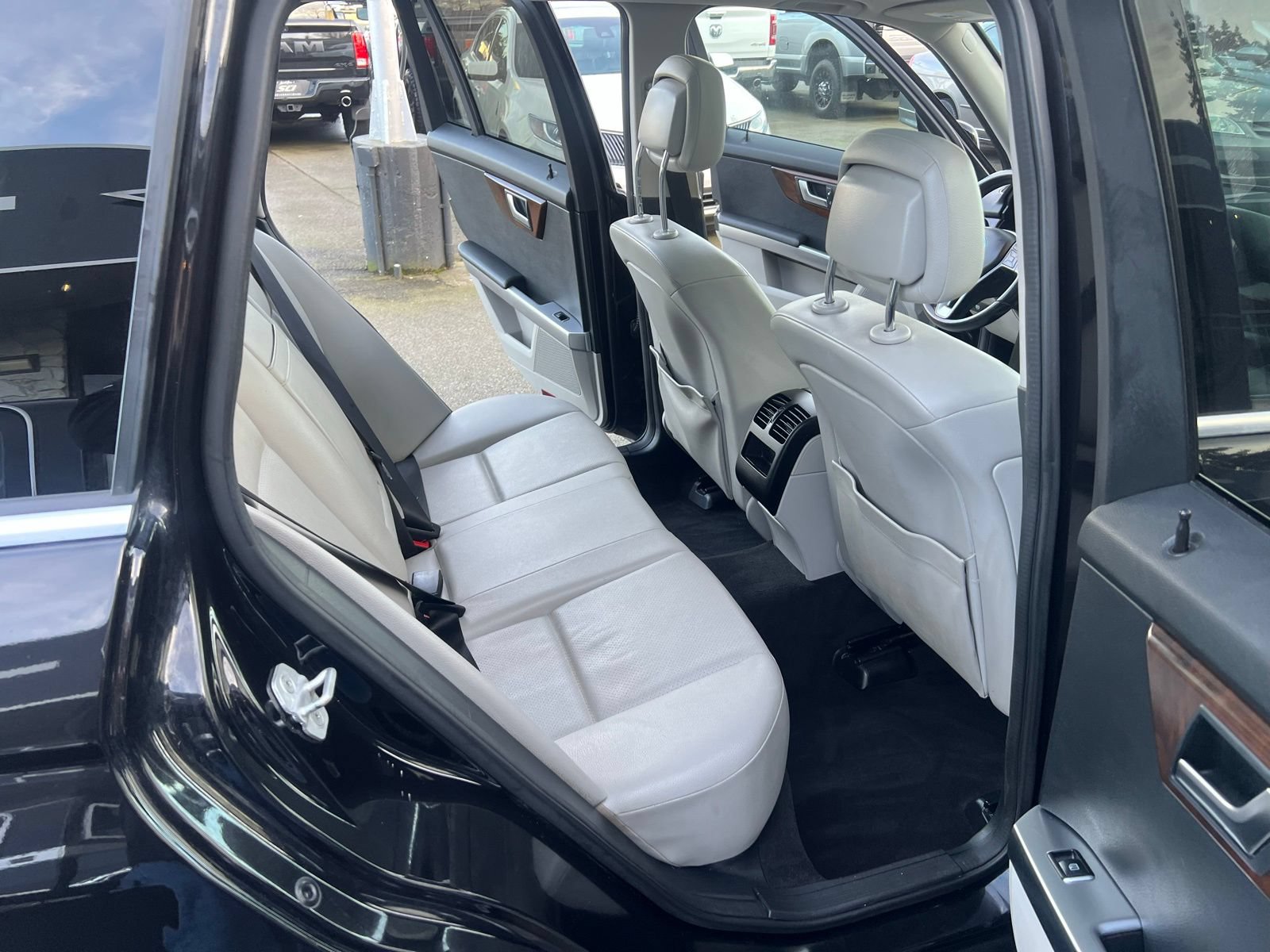 Used 2014 Mercedes-Benz GLK 350 4MATIC w/ Premium 1 Package image 27