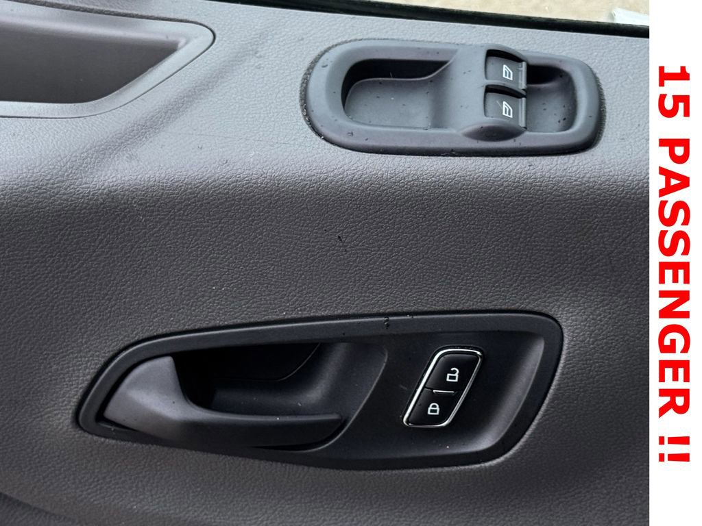 Used 2023 Ford Transit 350 XLT image 22