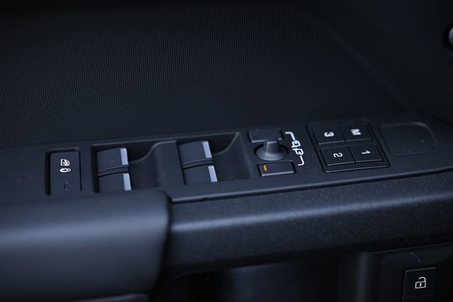 New 2026 Land Rover Defender 130 V8 AWD/4WD image 19