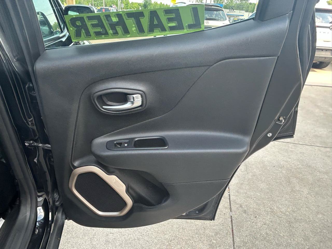Used 2015 Jeep Renegade Limited AWD/4WD image 15
