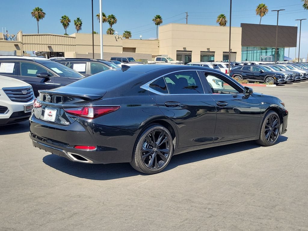 Used 2023 Lexus ES 350 F Sport w/ Accessory Package (Z2) FWD image 4