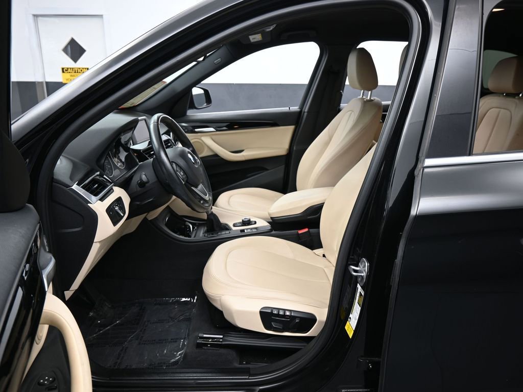 Used 2017 BMW X1 sDrive28i image 11