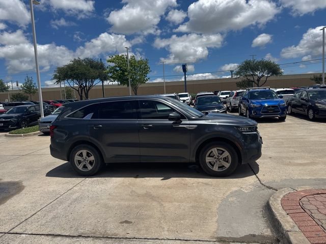 Used 2021 Kia Sorento LX FWD image 8