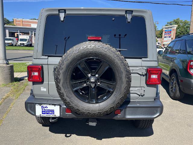 Used 2023 Jeep Wrangler Unlimited Sahara AWD/4WD image 5