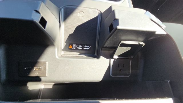 New 2026 GMC Sierra 2500 SLT w/ SLT Convenience Package image 32