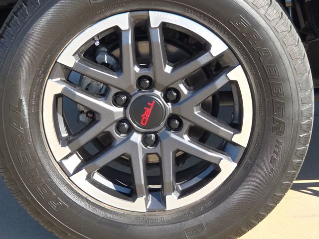 Used 2024 Toyota Tacoma TRD Sport AWD/4WD image 9