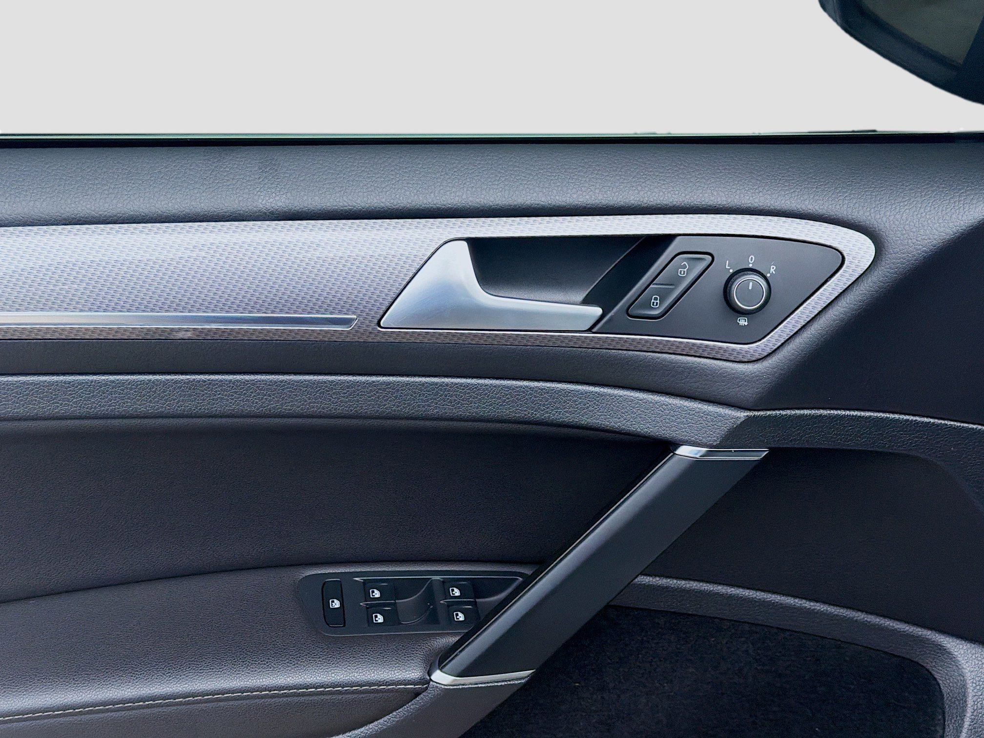 Used 2019 Volkswagen Golf Alltrack SE image 16