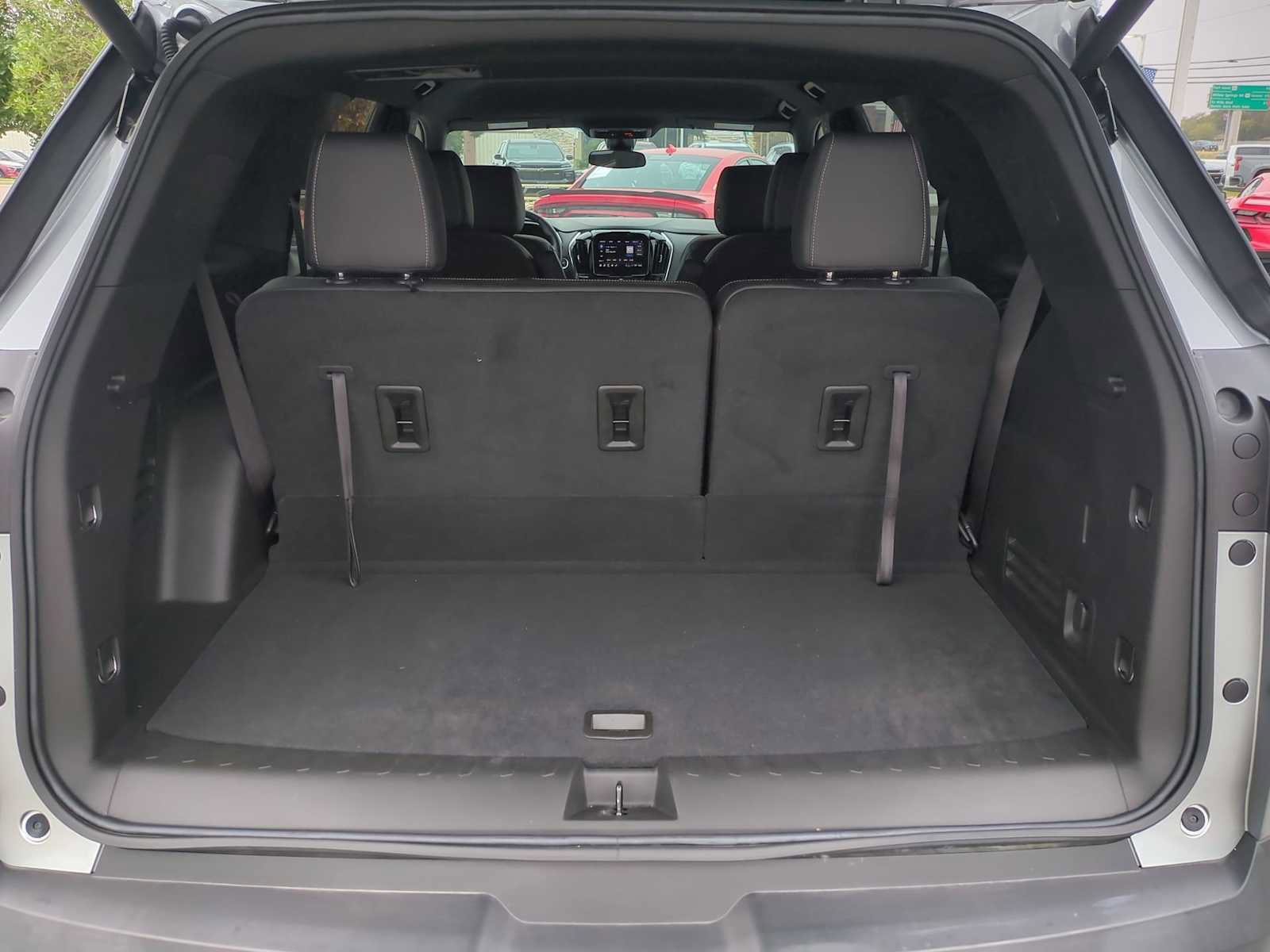 Used 2024 Chevrolet Traverse LT image 26