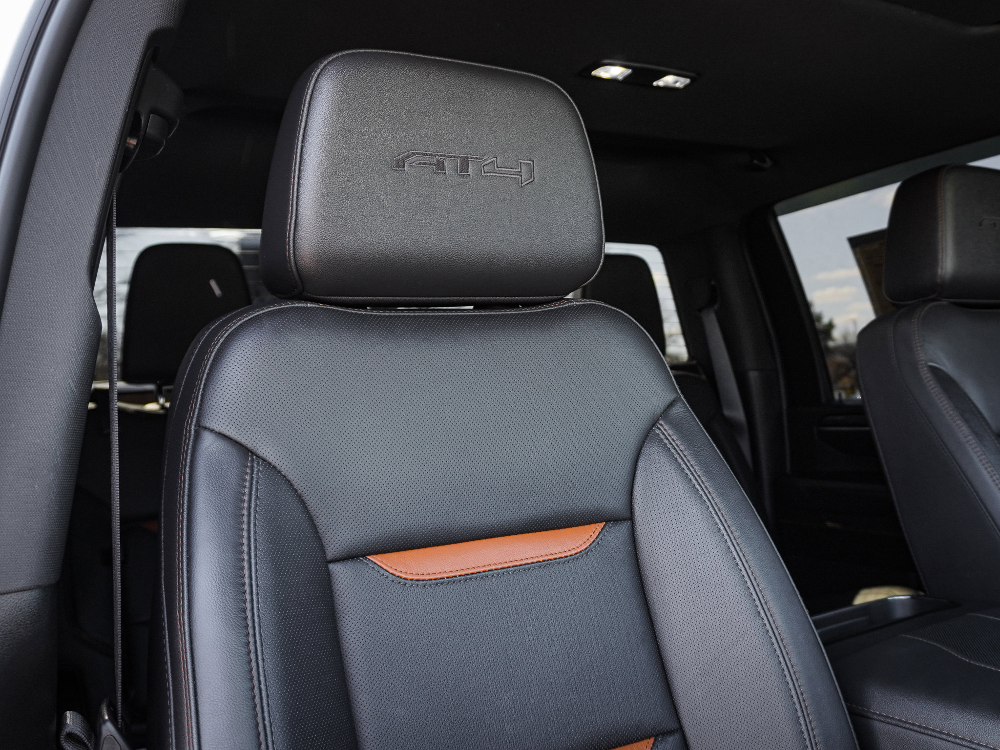 Used 2024 GMC Sierra 2500 AT4 image 35