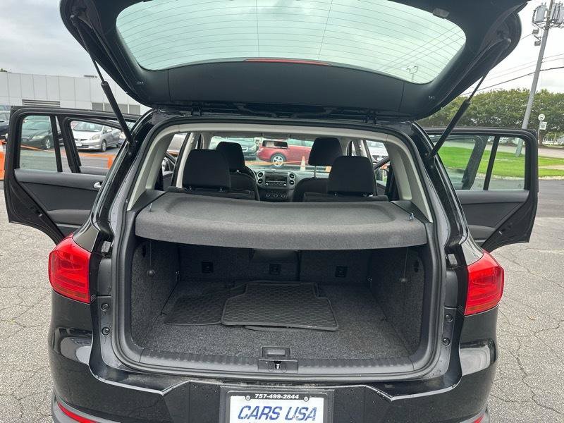 Used 2013 Volkswagen Tiguan S image 18