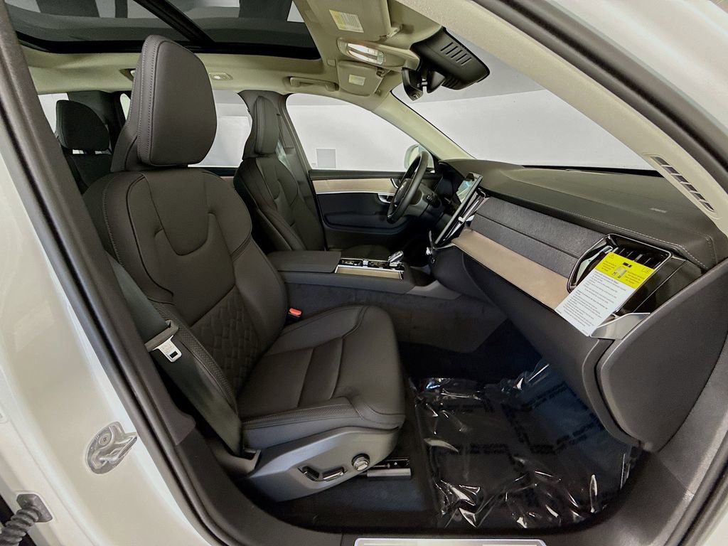 New 2026 Volvo XC90 B5 Core w/ Protection Package Premier image 30