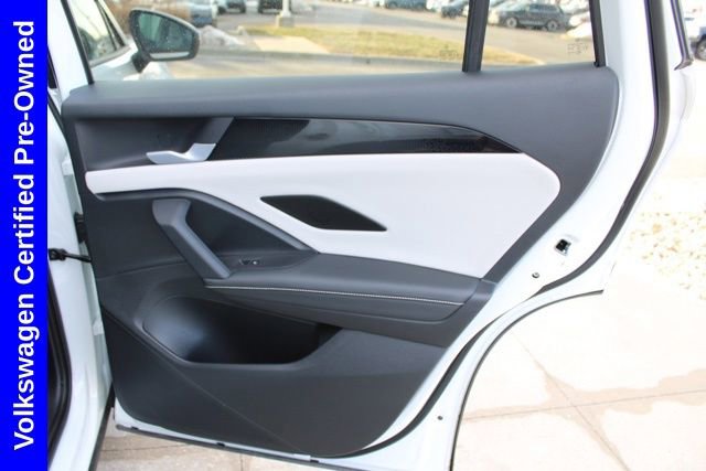 Used 2025 Volkswagen Tiguan SE image 24