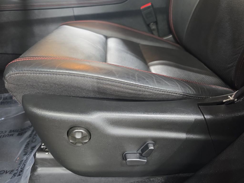 Used 2025 Dodge Durango GT image 28