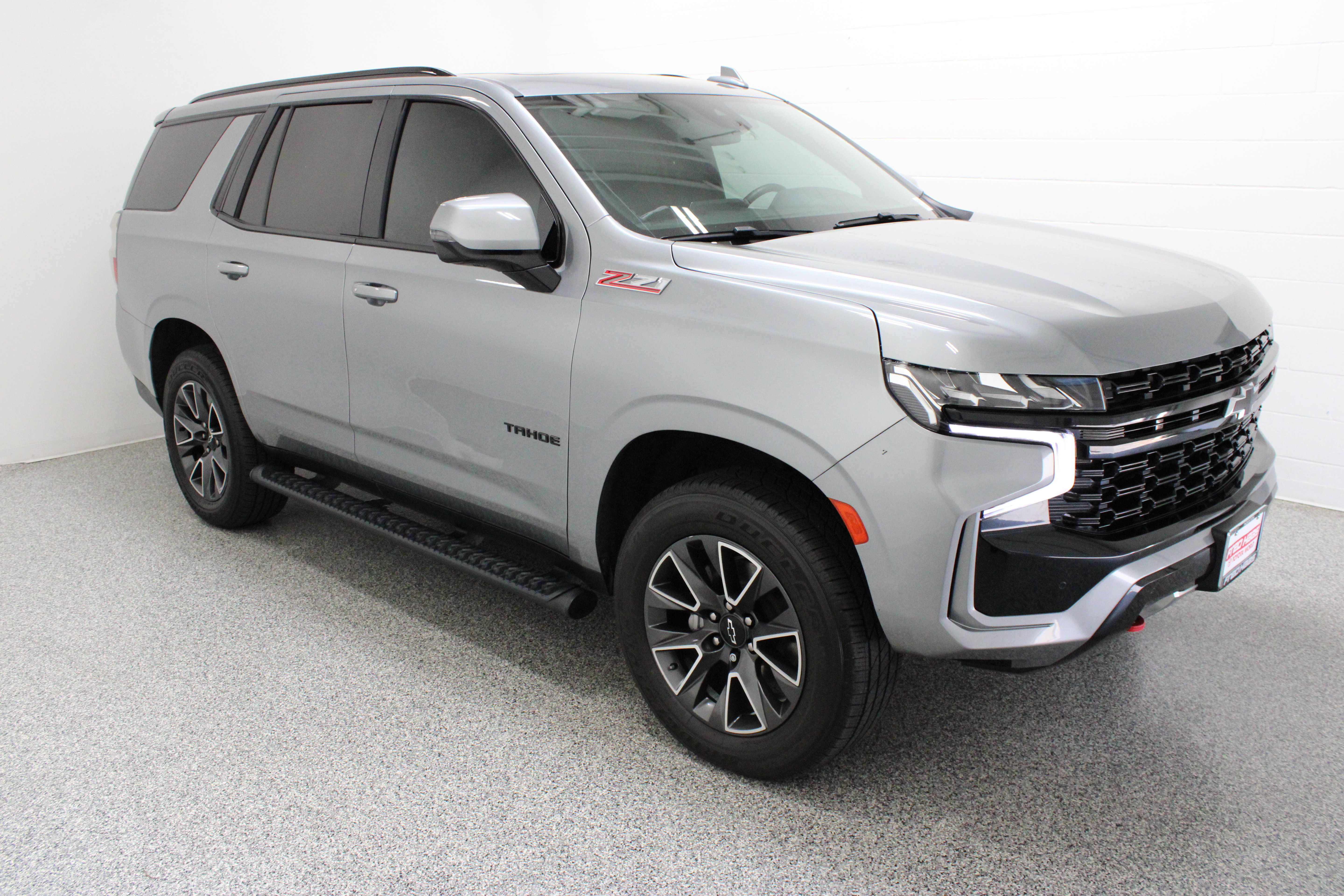 Used 2023 Chevrolet Tahoe Z71 w/ Luxury Package AWD/4WD image 4