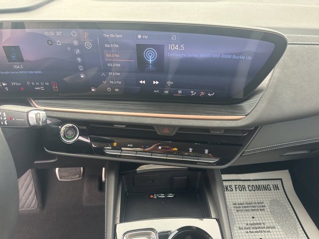 Used 2025 Buick Envision Sport Touring image 11